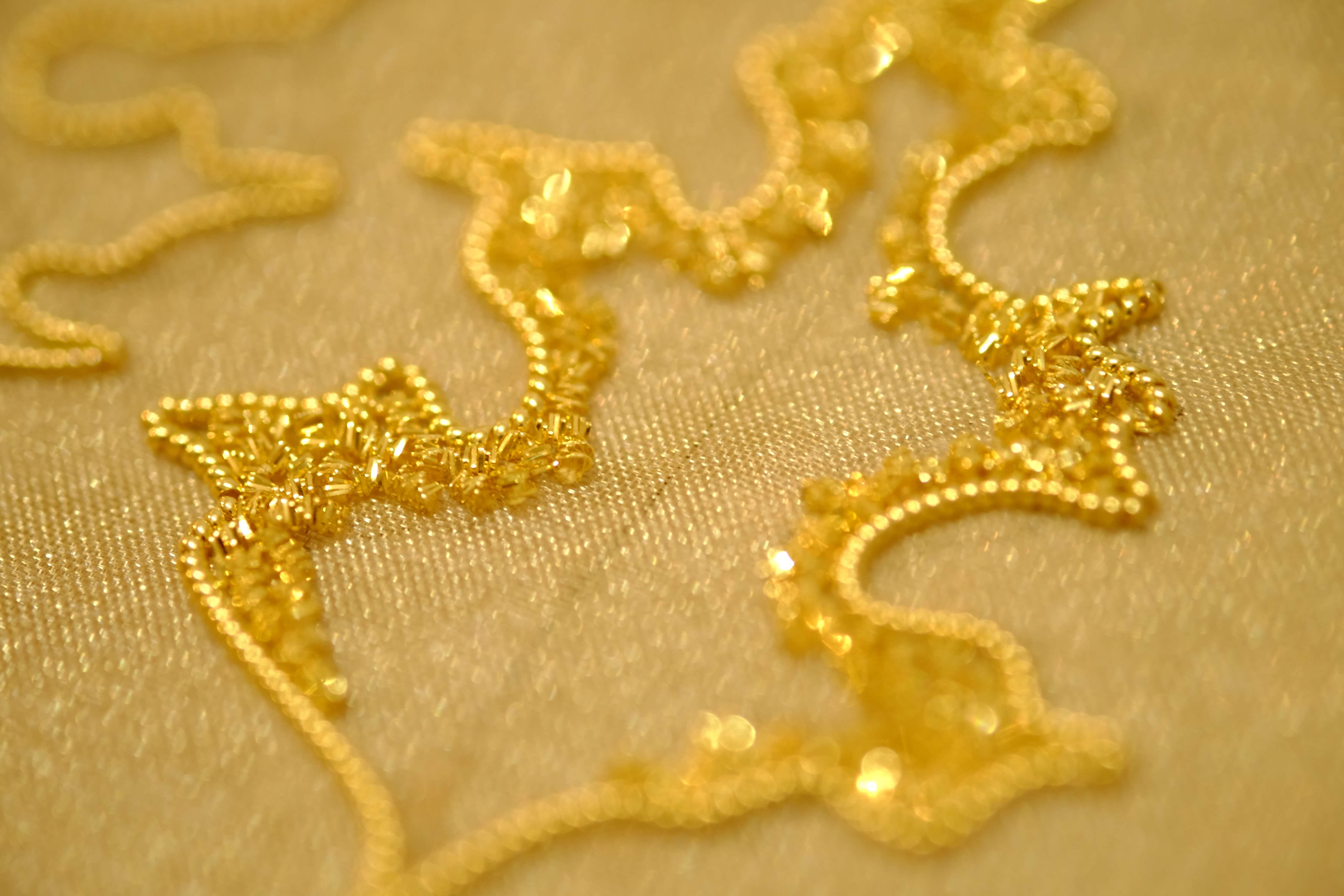 ゴールドワーク　葉っぱ