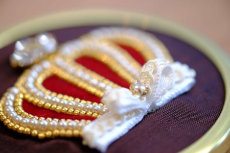 王冠の刺繍