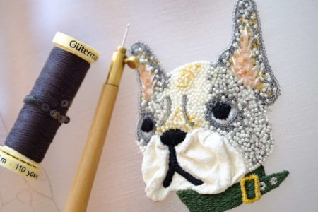 フレンチブルドックの刺繍